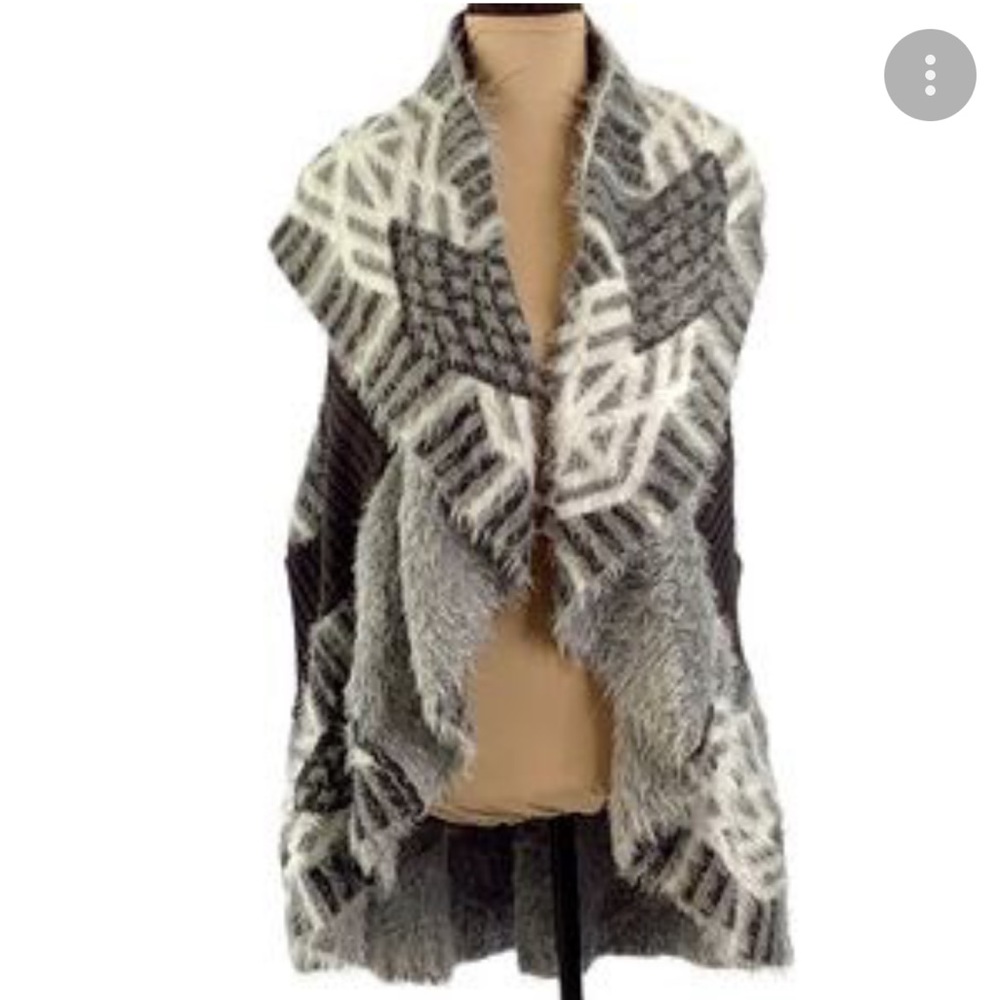 Cupio Gray and Cream Open-Front Patterned Cardigan